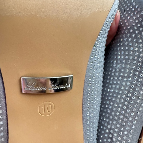 Lauren Lorraine Dori Rhinestone Stiletto Pumps - Picture 12 of 16